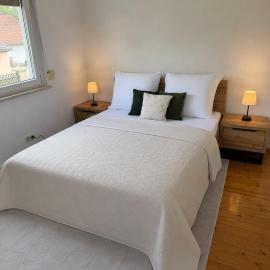 Danube Lodge, отель в городе Хюфинген