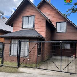 Casa Rukalma Estación, hotel in Villarrica