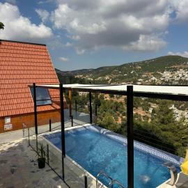 أكواخ المها oryx cottage, hotel u gradu 'Ajloun'