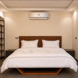 Pyramids Gardens 2bedroom apartment, hotel in ‘Ezbet `Abd el-Ḥamîd