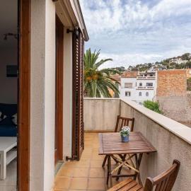 Apartamento en el centro de Tossa de Mar con parking y piscina, готель у місті Тоса-де-Мар