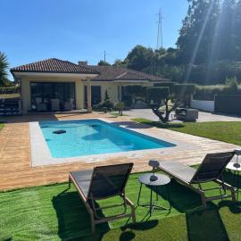 Casa Del Caracol - Villa Deluxe com Piscina, viešbutis mieste Dodro