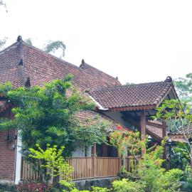 Soprayan에 위치한 호텔 The Villas Joglo Trisaputran