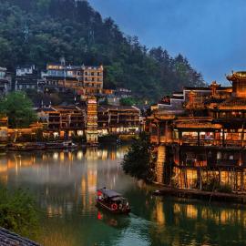 Riverview Hidden Courtyard -Butler Service, Professional Travel Photography, hotel in Fenghuang County