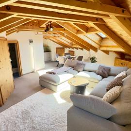 Alpine Home with Lounge - 10 min from St Moritz