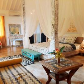 THE KAYU MANIS villa, khách sạn ở Lovina