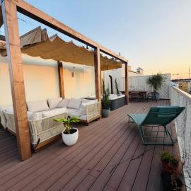 Rooftop Hideaway mit Whirlpool & Panorama