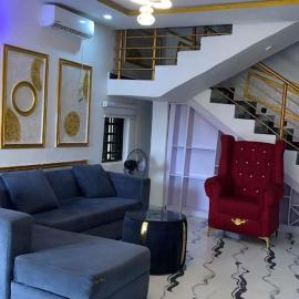 Xed Luxury Apartment is a place away from home, hotel sa Benin City