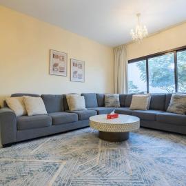 Bloomfields 3BR Plus Maid Mina Al Fajer, ξενοδοχείο σε Rūl Ḑadnā