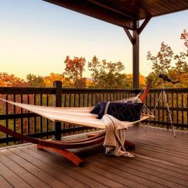 Open Skydeck with Spectacular View and Hot Tub, hotel in Sevierville