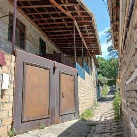 Cozy Full Apartment in Lahij, Mountain Views and Traditional Charm