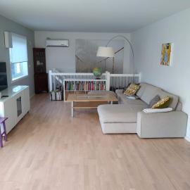 Bright and spacious apartment with lovely garden