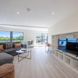 Modern 2-Bed Near Luas & Dublin Mountains: Citywest şehrinde bir otel