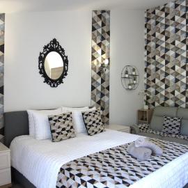 DOMAINE DES PIERRES PRECIEUSES - Chic et Charme à la campagne - Chambre climatisée avec kitchenette - Accès PMR
