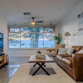 Largs Bay Jetty front Esplanade Stay - Koala Stay