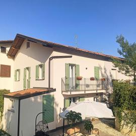 Barzy Urban Country House, hotel in Como