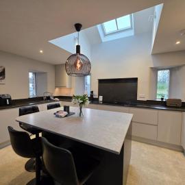Graystones, a stunning new Lake District apartment, Hotel in Underbarrow