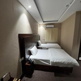 شقق لؤلؤة الحوراء للشقق المخدومة, hotel v mestu Umm Lajj