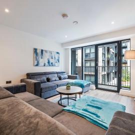 Fully Serviced Two-Bed - Near The Elizabeth Line & Heathrow