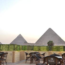 Hur palace pyramids view