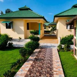 Nima Resort et Suites, hotel en Mandanou