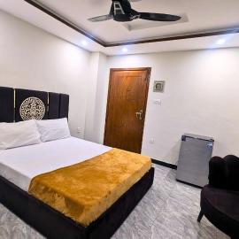 New Royal inn Hotel