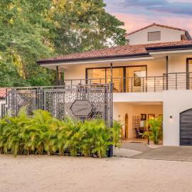 Casa Grande Dreams 100ft to the beach with cool golf cart included!