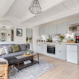 Entire 1 bedroom flat-5 min to station