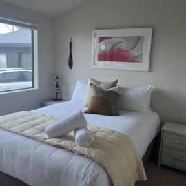 RAGLAN - FULLY self contained 1 bedroom