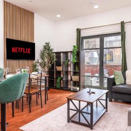 NG1 City Retreat II Free Parking II Balcony II Sleeps 5