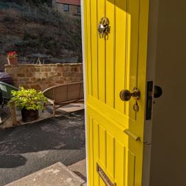 The Yellow Door Cottage, Beckside, Staithes