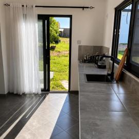 Escape to Katembe-Amana Garden Studio, viešbutis mieste Catembe