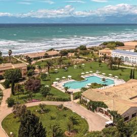 St Georges Bay Country Club & Spa, Affiliated by Meliá, מלון באחראבי