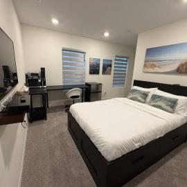 Coastal Private En-Suite With Resort Amenities, hotel a San Pedro