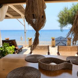 Avra Beach House, Hotel in Glífa