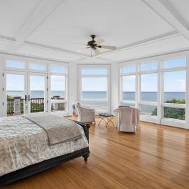 Luxury Oceanfront Estate with Private Beach Access, hotel a Sandwich