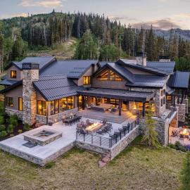 House Incredible And Mountain View