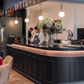Skyline Loft – Modern Comfort, Stunning City Views