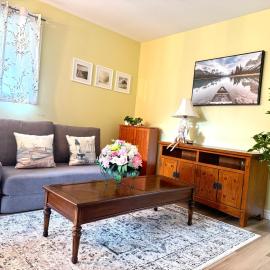 Private Guest Suit-Self Checkin-Near Downtown, hotel in Charlottetown