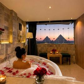 Panorama pyramids view & jacuzzi