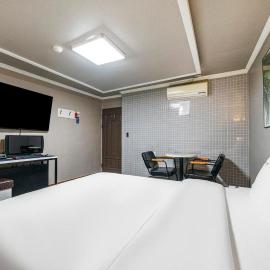 Dapsimni Hotel Grim