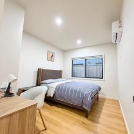 Premier Suite with Private Bathroom, hotel in Wyndham Vale