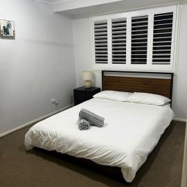 Between Coast & Vale with Sauna & Pizza Oven, hotell i Moana