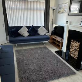 Stylish 3 bedroom house, Hotel in Brislington
