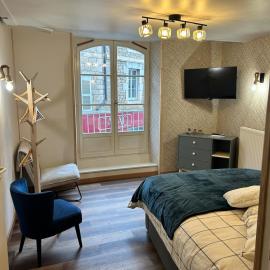 Charming apartment heart of Arbois, hotel a Arbois