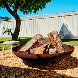 2-Min Walk to Beach Modern Firepit Yard Kids welcome, hotel in Ettalong Beach