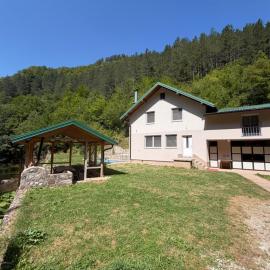 Riverstone house
