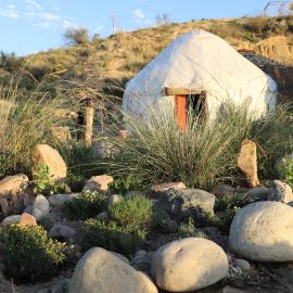 Eco Farm Manjyly Ata, מלון בTong