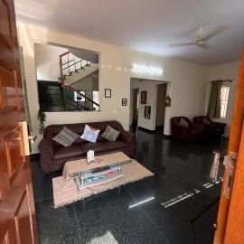 Serene 2BHK Villa Near Eagleton Golf Resort, hotel din Bidadi
