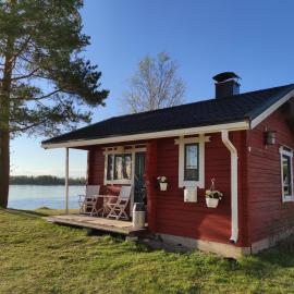 Mökki Tornionjoen varrella